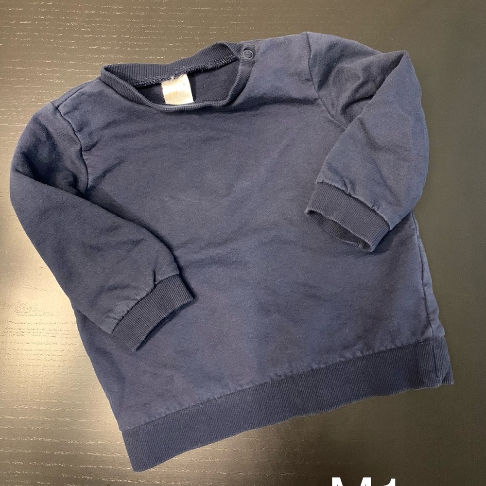 ⭐️2/$5.00⭐️ H&M 9-12m Long Sleeve Navy Blue Sweater
